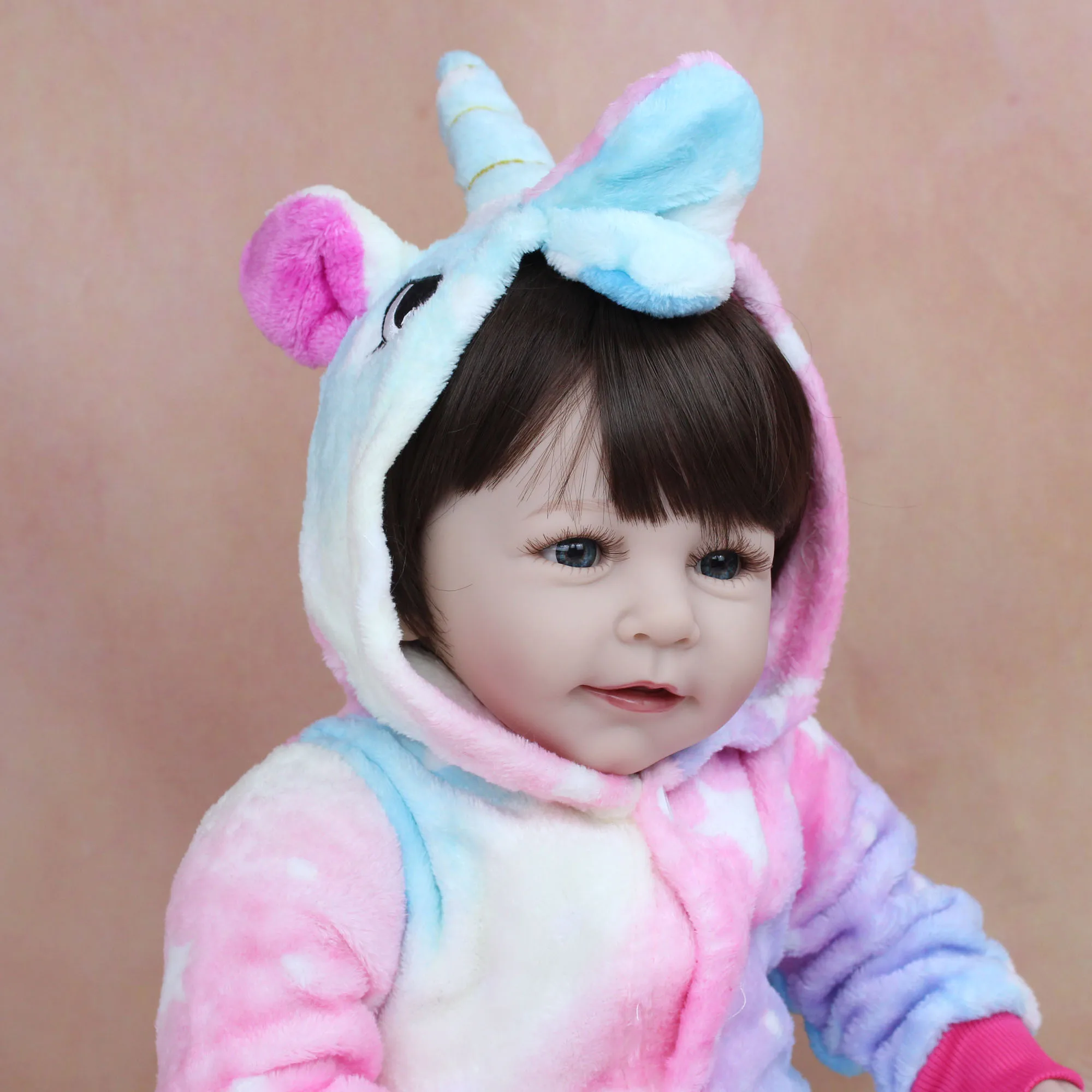 55 CM Soft Silicone Reborn Baby Doll Toy For Girl Cloth Body 22 Inch Lisa Princess Toddler Dress Up Play House Birthday Gift