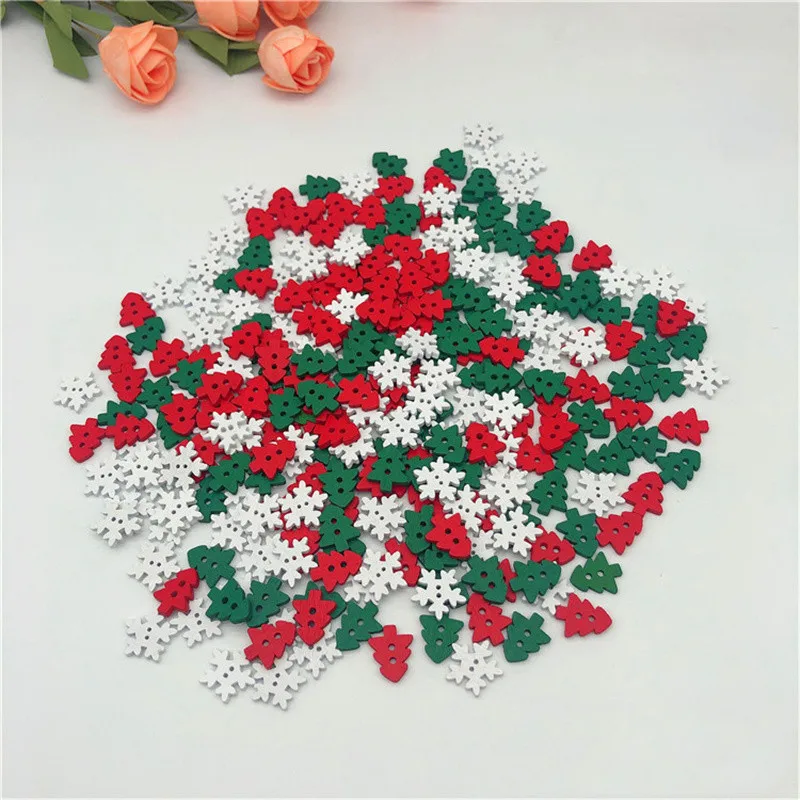 100pcs Red Green White Mixed Wood Christmas Tree Snowflakes Buttons For DIY Winter Crafts Xmas Scrapbooking Embellishments