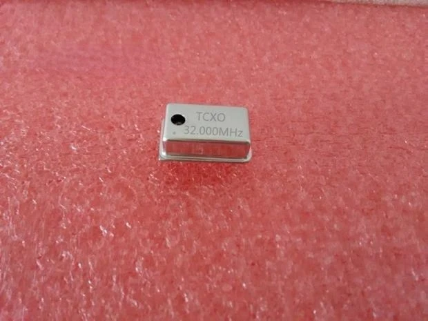 Active Temperature Compensated Crystal Oscillator TCXO 32MHZ Accuracy Plus or Minus 0.1PPM Square Wave Plug-in Tcxo 32mhz