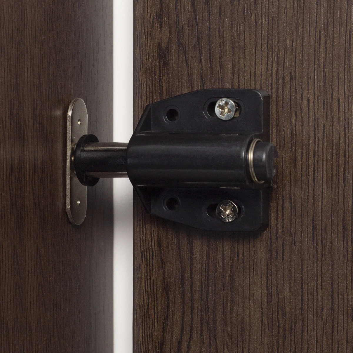 cupboard cabinet etc furniture door  push open magnet Catch with round plate and free screws