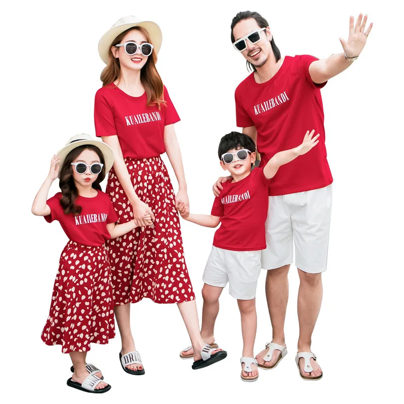 Summer Family Matching Clothes Mother Daughter Dresses Dad and Son Matching T-shirt &Shorts Matching Couple Outfits Family Look