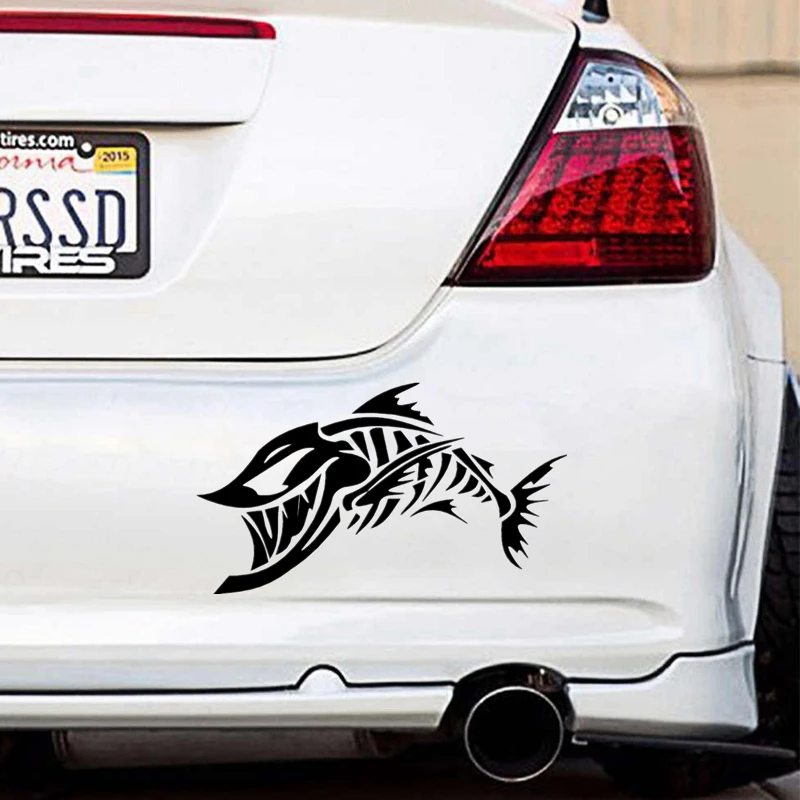 40457# 25x14 cm Die-Cut Vinyl Decal Piranha Car Sticker Waterproof Auto Decors on Car Body Bumper Rear Window