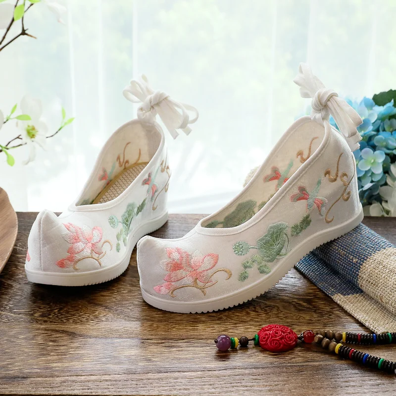 

2021 New High-heeled Hanfu Shoes Antique Embroidered Chinese Elements Women's Ancient Costume Raised Bow Shoes