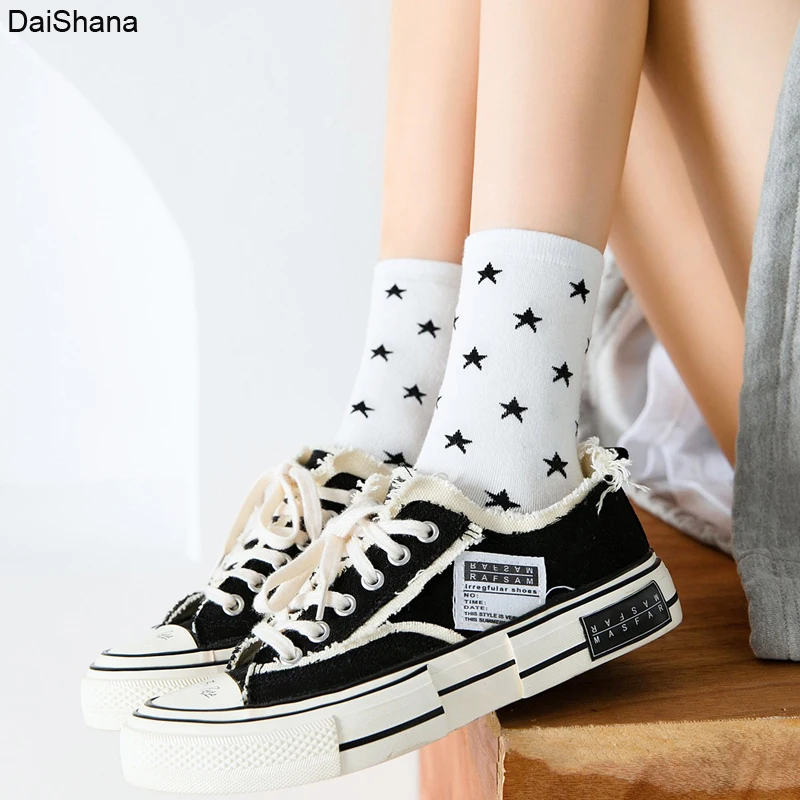 1Pairs Small Star Trend Medium Tube Socks Japanese Women\'s Cotton Socks