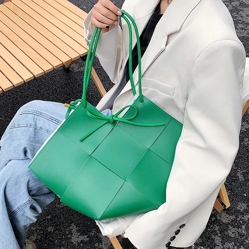 Weaving Large Capacity Big PU Leather Shoulder Bags For Women 2022 Summer Trend Female Branded Green Handbags And Purses