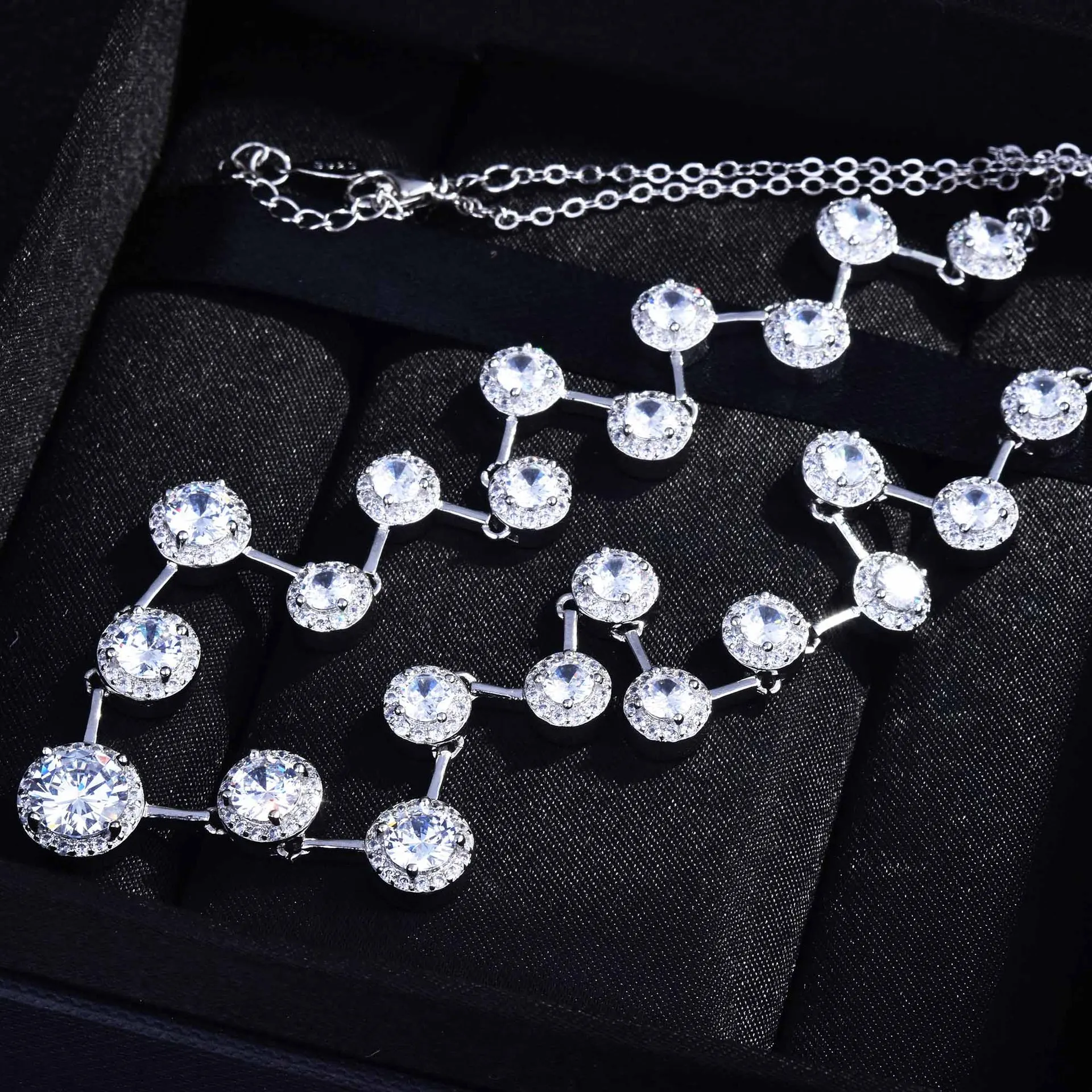 Foydjew New Trend Elegant Jewelry Wedding Zircon Necklaces For Women Fashion Artificial Diamond Choker Necklace For Party Gifts