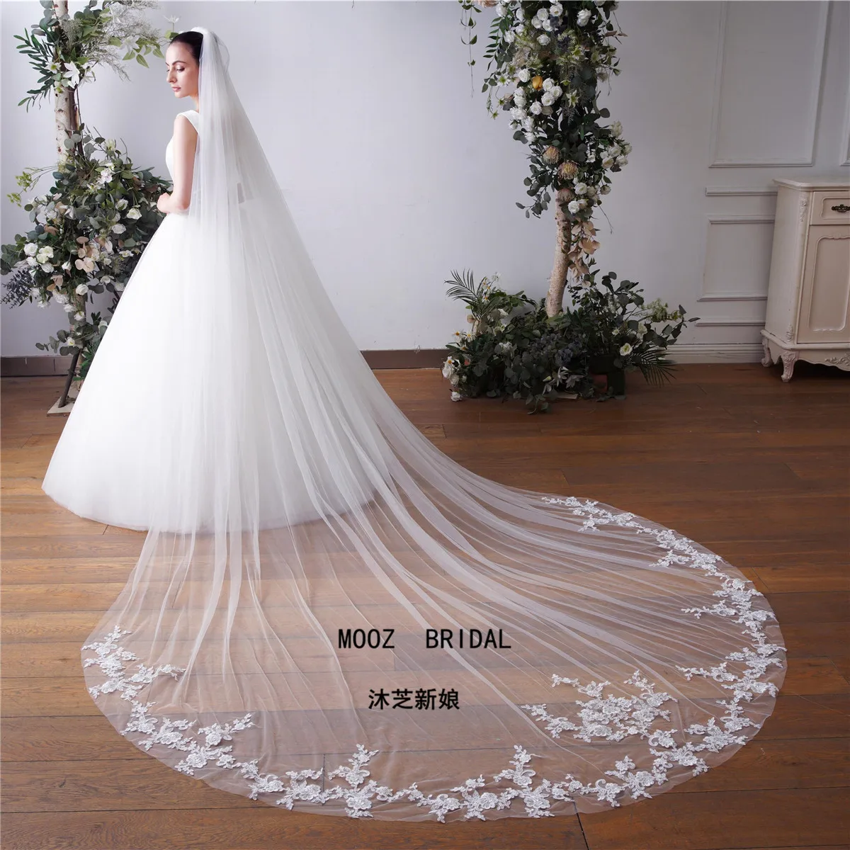 Real Photo 3.5m One Layer Bridal With Comb White Lace Edge Ivory Appliqued In Stock Cathedral Wedding Veis l