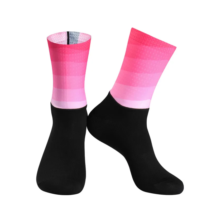 New Summer Aero Cycling Socks Silicone Seamless Stitching Gradient Road Bike Socks Running Socks