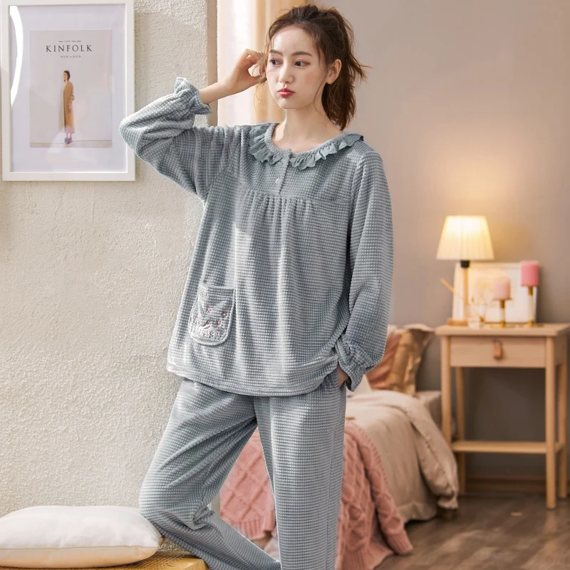 

Warm Island Velvet Pajamas Winter Women Two Pieces Pajama Set Cartoon Print Female Sleepwear Home Clothing Women's Pajamas Suit