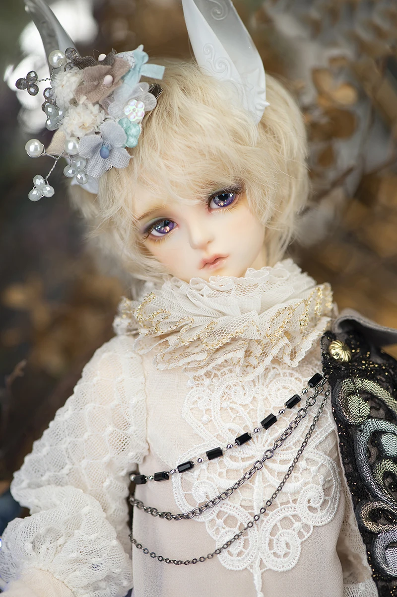 New sd BJD doll 1/4-Lapin-Fashion jointed birthday gift with transparent horns and palm spot