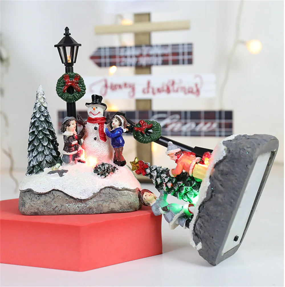 Glowing Christmas Village Resin Ornament Christmas Tree House Building Capodanno Figurine Decorazioni natalizie per la casa