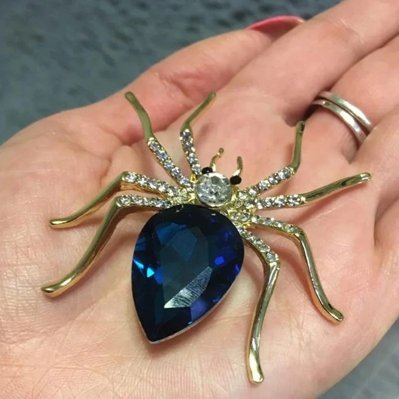 EMEGCY Spider Brooch For Women – Blue Crystal Rhinestone Gold Plated Lapel Pin, Copper Base Jewelry Gift