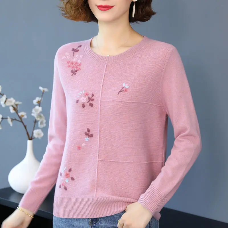 Spring Autumn New 2024 Middle-Aged Mother Knit Top Embroidered Women\'s Base Shirt Female Round Neck Sweater CoatsA32