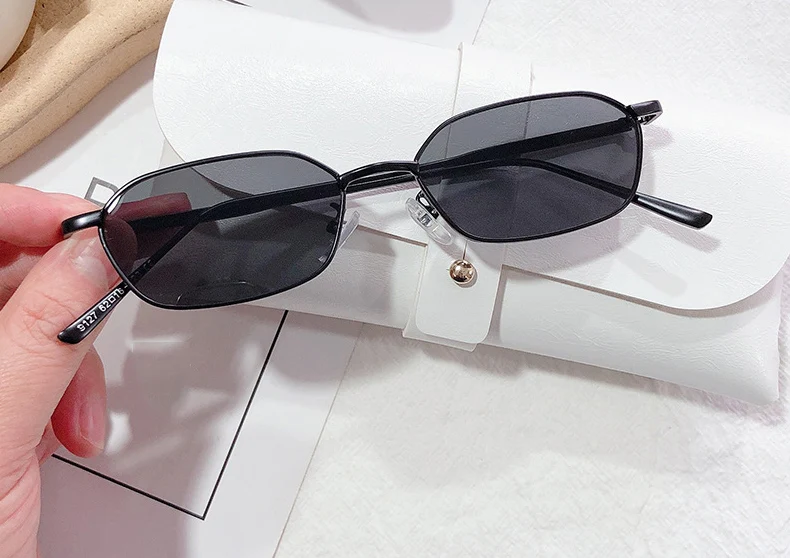 OEC CPO Kleine Quadratische Sonnenbrille Frauen Männer Marke Steampunk Metall Rahmen Sonnenbrille Männer Retro Brille UV400 Brillen O949 – Detail 2