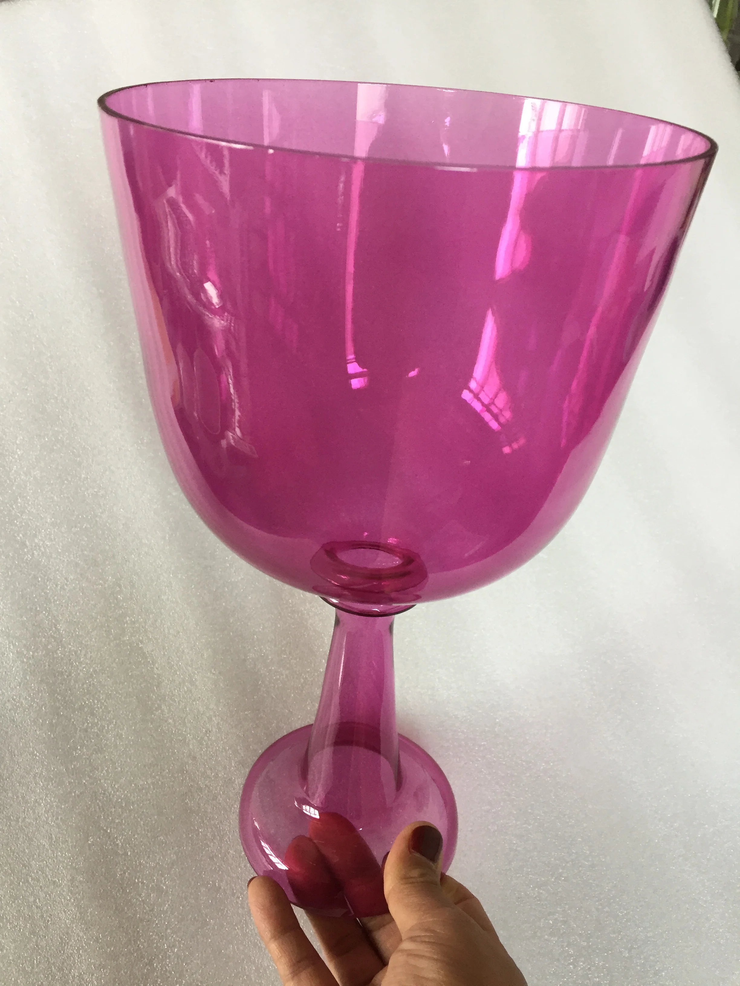 3rd octave perfect pitch 432Hz B note Crown chakra or A# Pineal chakra or A note crystal singing chalice & grail pink color