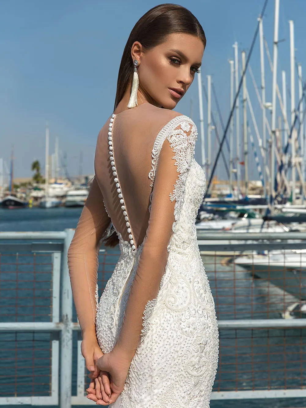 Abiti da sposa a sirena Illusion Button O Neck abiti da sposa Sexy maniche lunghe perline Appliqued Crystal 2022 abiti da sposa lunghi