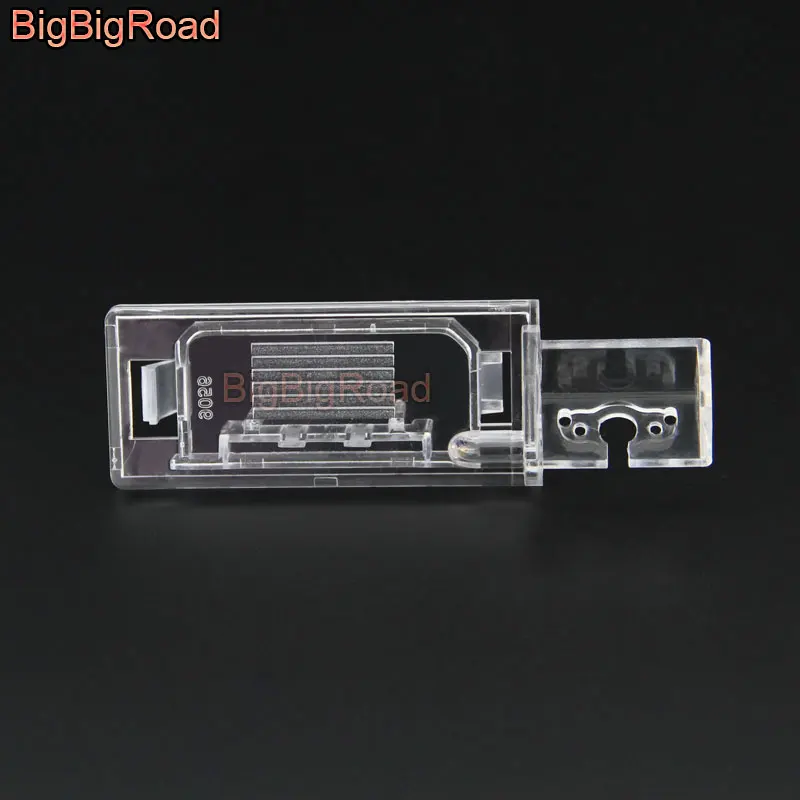 

BigBigRoad Vehicle Camera Bracket For Audi A4L TT A5 Q5 2009 2010 2011 2012 Rear View Camera Cover