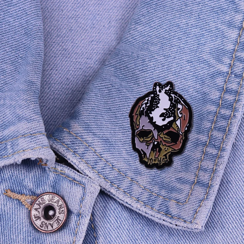 Great Ones Wisdom Skull of a mandman enamel pin Bloodborne Dark Souls Beckoning Bell game inspired brooch badge