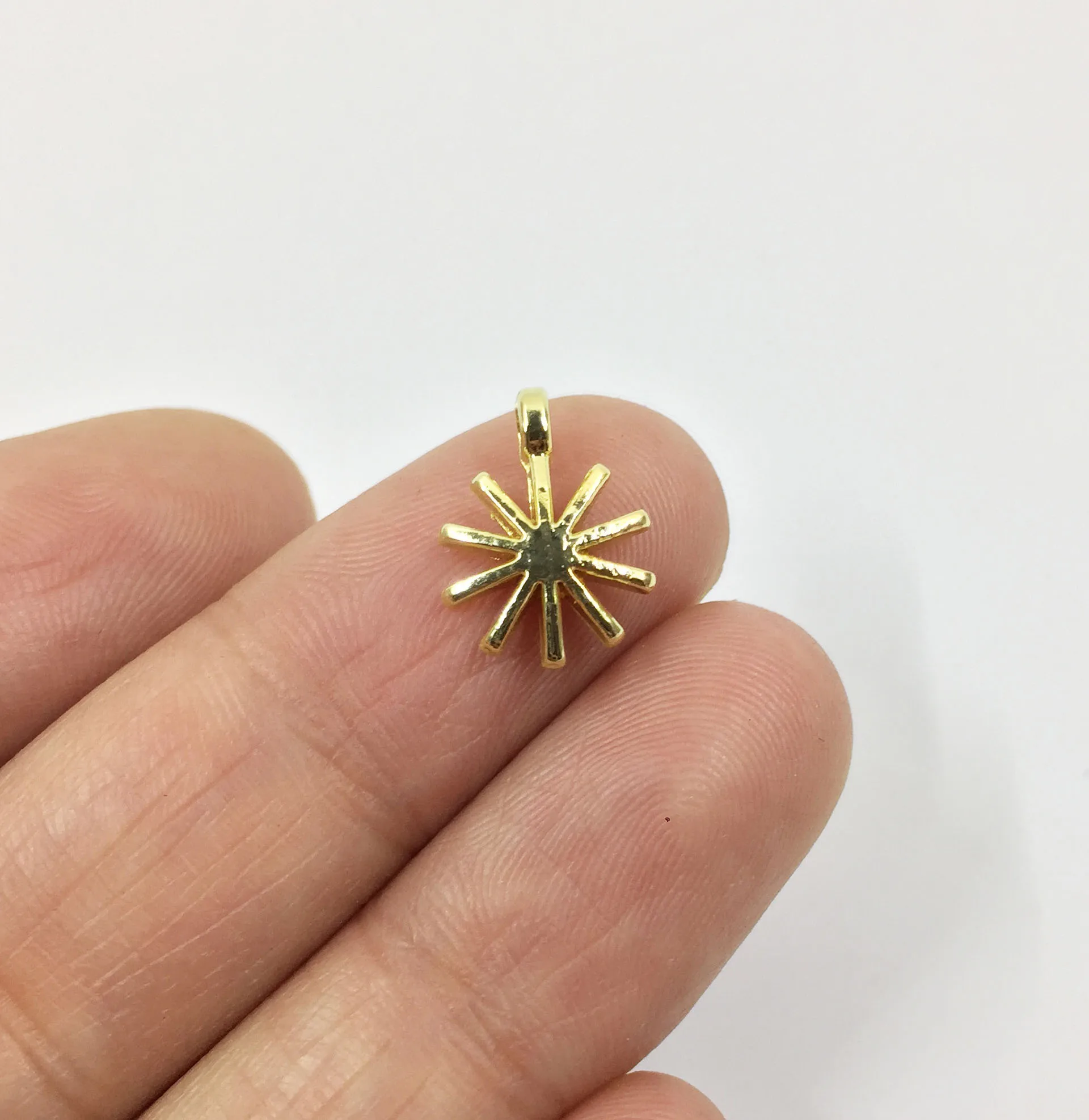 

Eruifa 20pcs 10mm Nice Flower Zinc Alloy Charms Necklace,Earring Bracelet Jewelry DIY Handmade 2 Colors