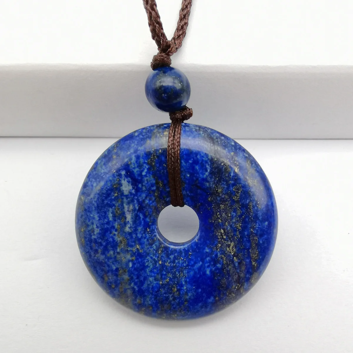 Lapis pedra esculpida botão de segurança pingente colar ajustável corda de náilon trança jóias f103