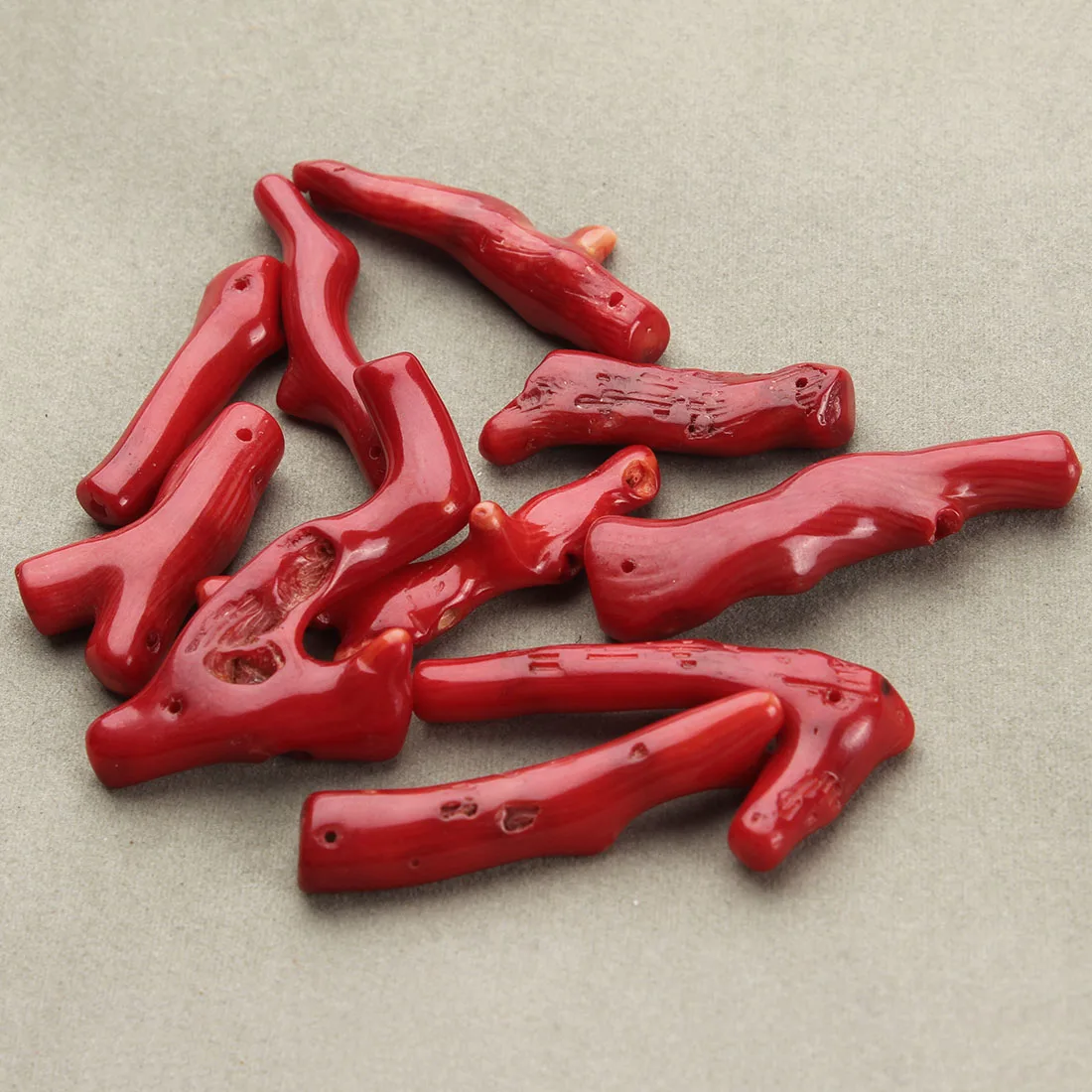 5pcs/Lot 2-4cm Tree Shaped Irregular Natural Red Loose Coral Beads For Jewelry Making Coral Pendant DIY African Wedding Necklace