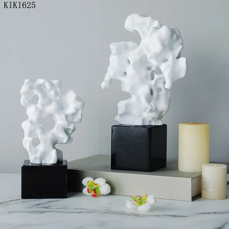 

Creative Black and White Coral Sculpture Crafts Home Resin Coral with Marble Base Living Room Bookcase Crafts Furnishings Gifts