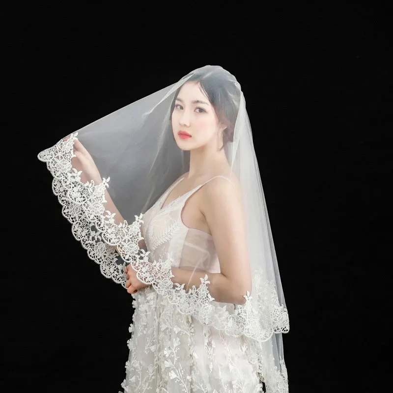 Real Photo Lace Edge White Bridal Wedding Veils with Blusher Lace Appliqued Elbow Short Tulle Veil Comb Mariage Accessoires