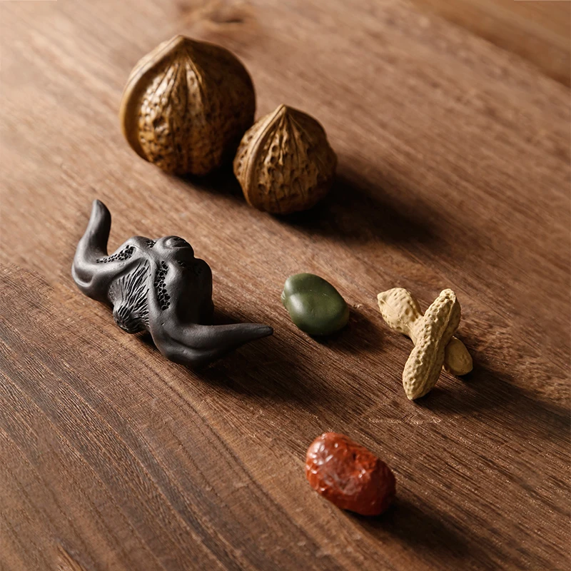 New Nut Creative Yixing Purple Clay Tea Pet Pottery Lotus Mini Pumpkin Chinese Kung Fu Tea Set Tea Tray  Decoration  Accessories