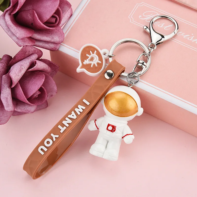 Three-dimensional astronaut key chain Car space robot metal key chain bag pendant small gift Keyring Dropshipping K2311