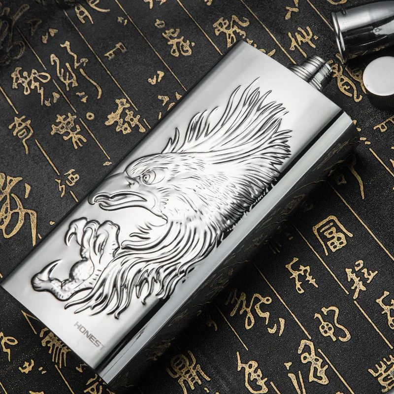 Relief Eagle Food Grade 304 Stainless Steel Hip Flask 17 OZ 500ml Alcohol Whiskey Alcohol Pocket Flask Set  with Gift Box