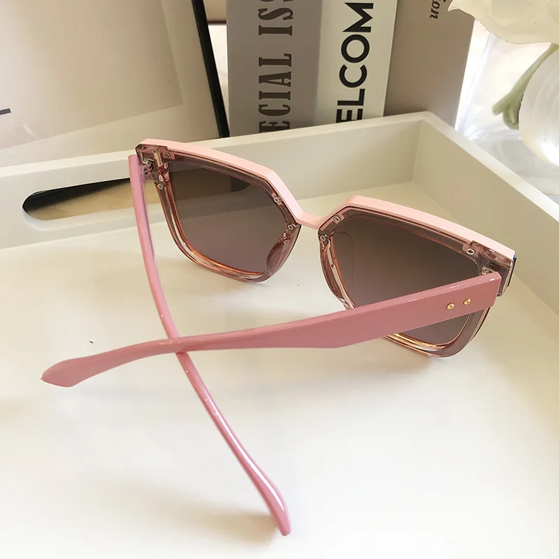 2024 Fashion Square occhiali da sole donna uomo Luxury Designer Big Frame occhiali da sole Vintage oversize Unisex Travel UV400