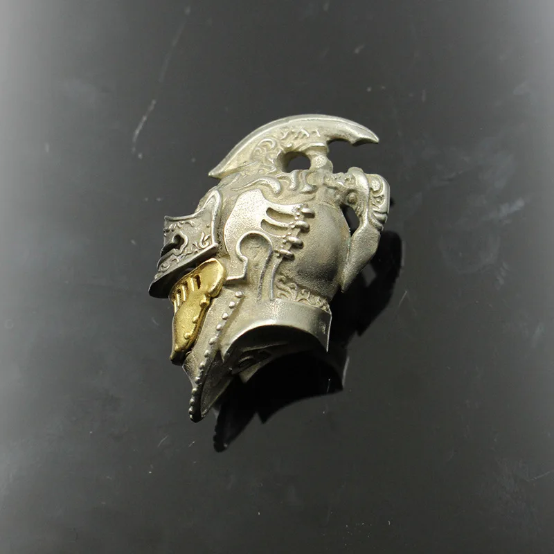 Vintage Skull Rome Knight Helmet Pendant for Men Women Pendant Fashion Accessories