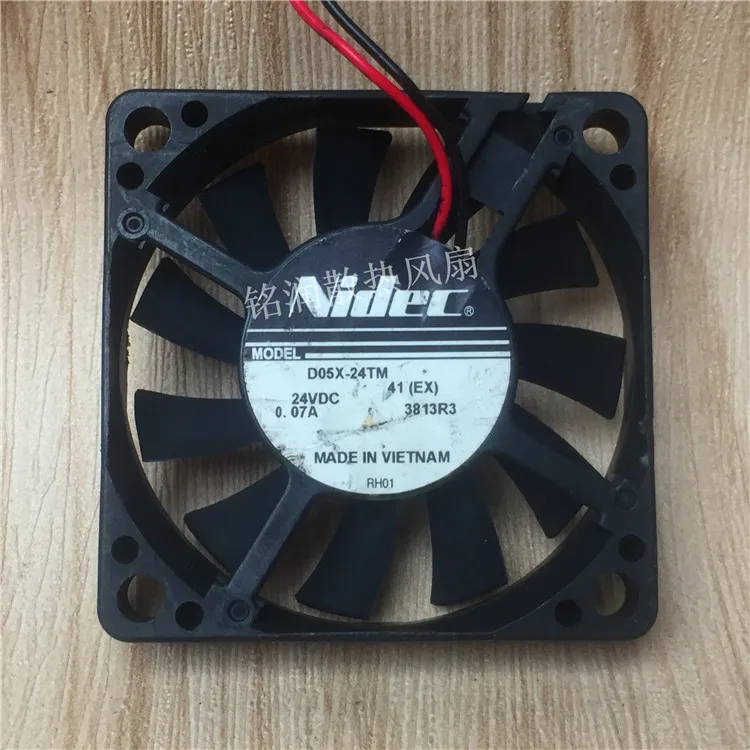 

Nidec D05X-24TM Server Cooling Fan DC 24V 0.07A 50x50x10mm 2-wire