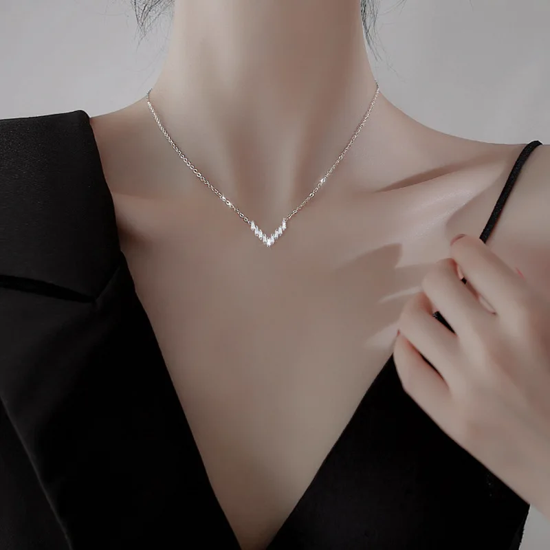 Kpop Geometric Pendant Necklaces For Women New Korean Fashion Creative V-shaped Zircon Clavicle Chain Light Luxury Neck Jewelry