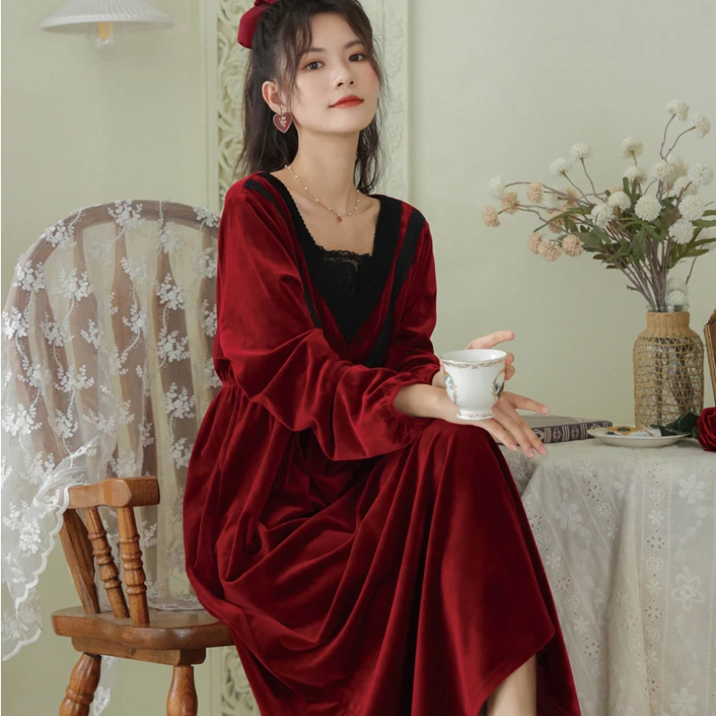 Retro Velvet Night Dress Women Winter Warm Long Sleeve Robe Peignoir Romantic Victorian Vintage Nightgowns Court Style Sleepwear