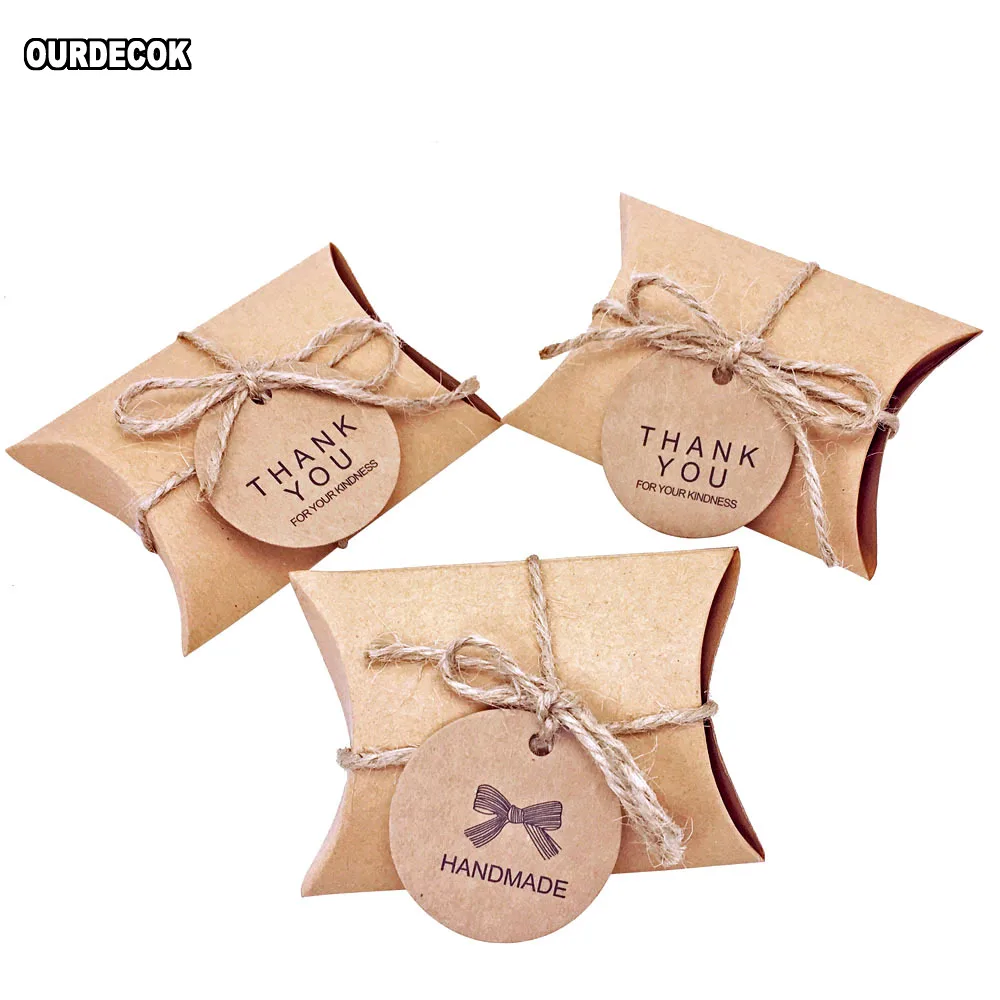 100 pcs/Lot Cute Kraft Paper Pillow Candy Box Wedding Favors Gift Candy Boxes With Tags Home Party Birthday Supply