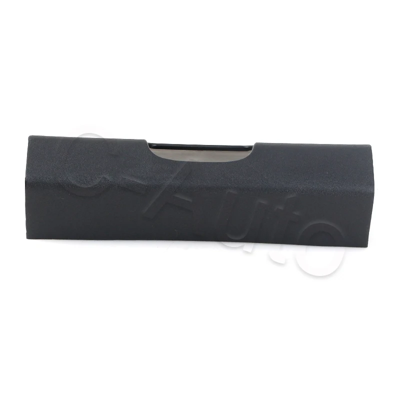 1 PCS Car Durable Auto Parts Car Front Bumper Towing Hook Cover For Range Rover L322 2006-2009 DPC500280PUY Car Accessories