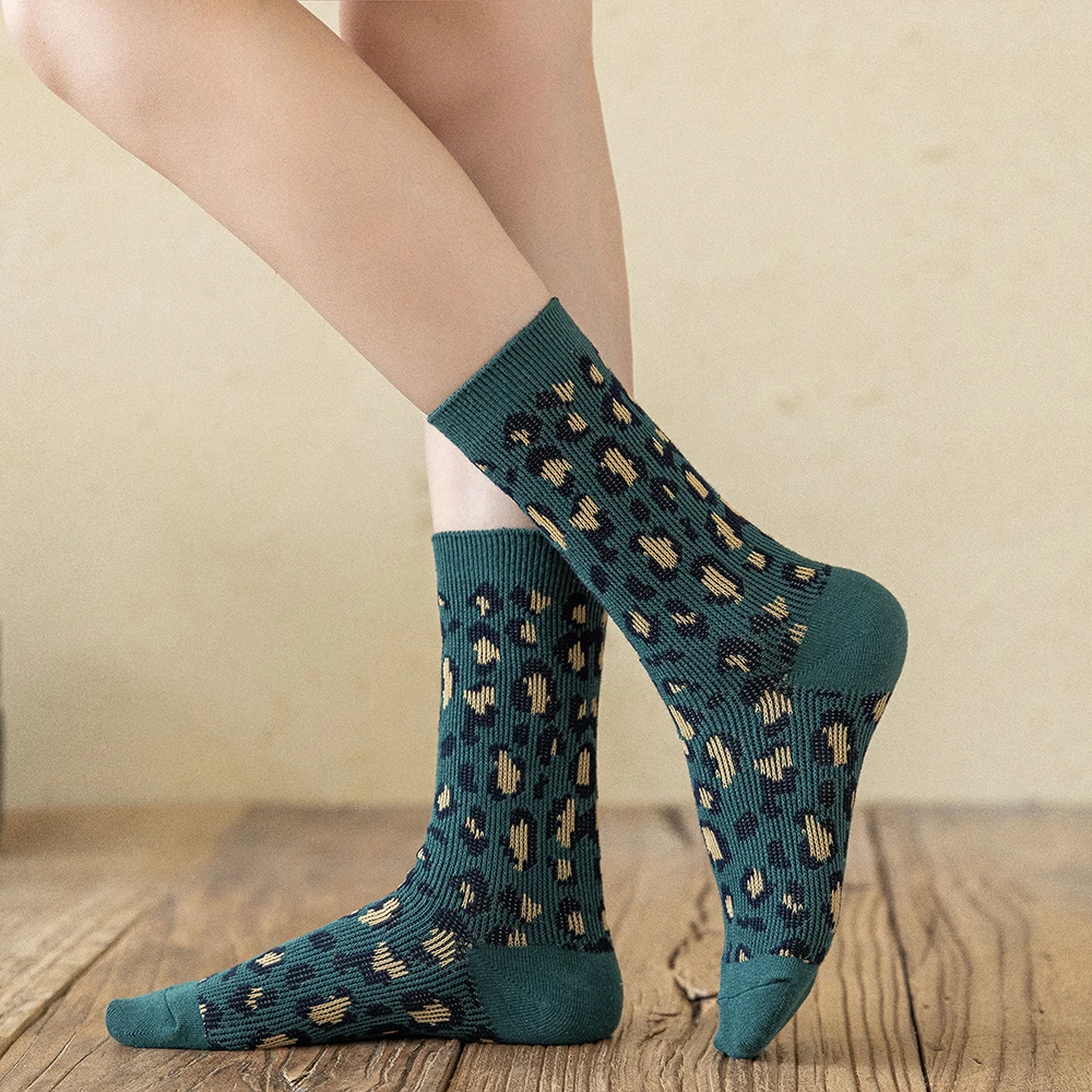 1 Pair Women Socks Spring Autumn Retro Style High Quality Men Couple Cotton Socks Leopard Pattern Solid Color Socks