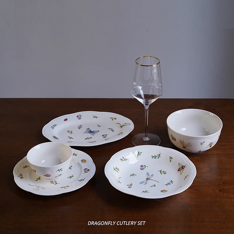 

Tangshan Bone Porcelain Bowls and Dishes with Pottery Bowls and Plates with Soup Bowls and Noodles