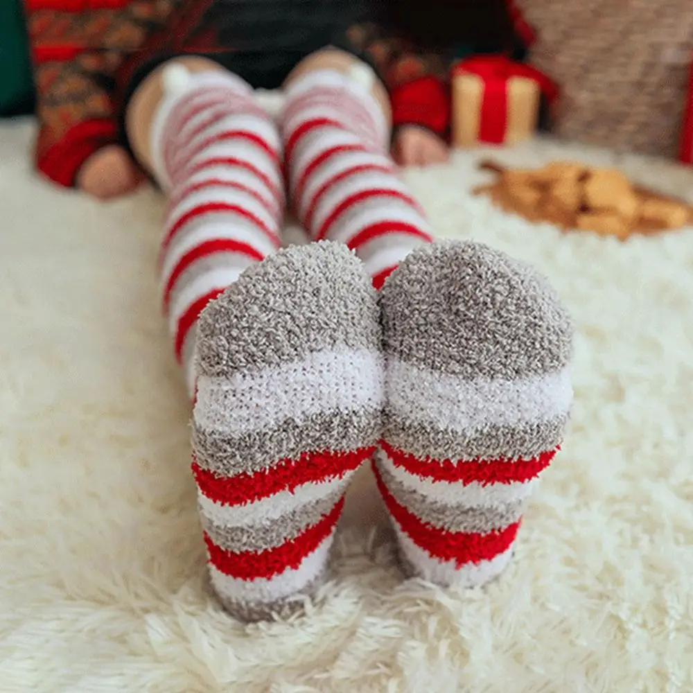 Calcetines bonitos a rayas con lazo de Papá Noel y alce, regalo de Navidad, calcetines de lana Coral para mujer, medias navideñas, calcetines de algodón hasta la pantorrilla