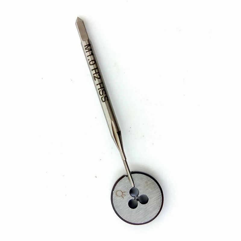 1 Buah M1.0 * 0.25 Tap + 1PC M1.0 * 0.5 Die HSS Dibuat Lancip Tangan Kanan