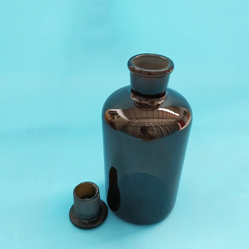 

Brown Reagent bottle,Narrow neck with standard ground glass Hollow/Solid stopper,Clear,Boro. 3.3 glass,1000ml,Sample Vials