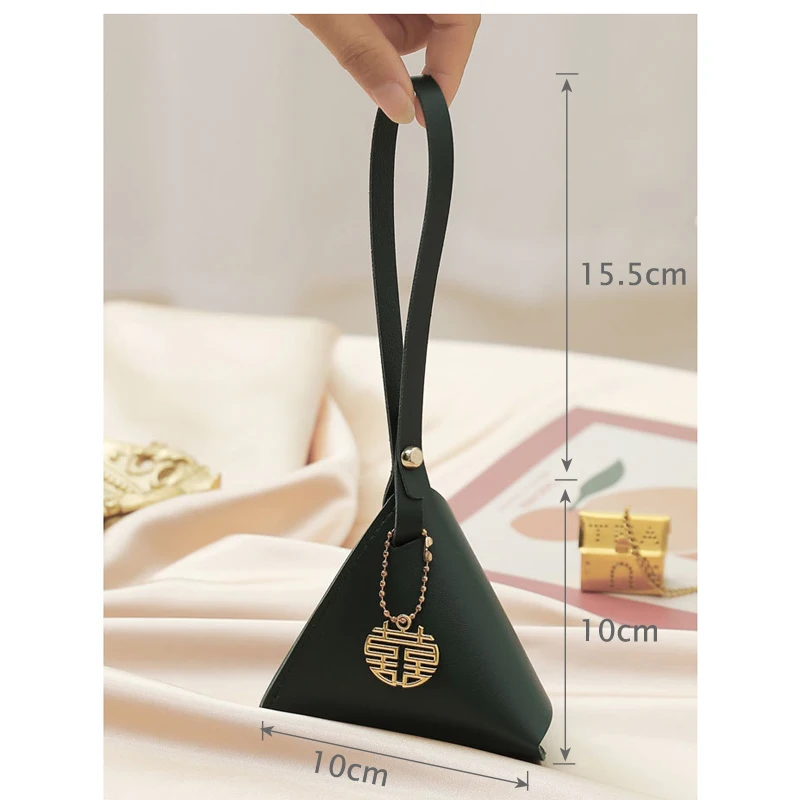 Triangle Leather Candy Gift Bag with Handle Packaging Gift Box Small Boxes for Gifts Wedding & Engagement  Birthday Decoration