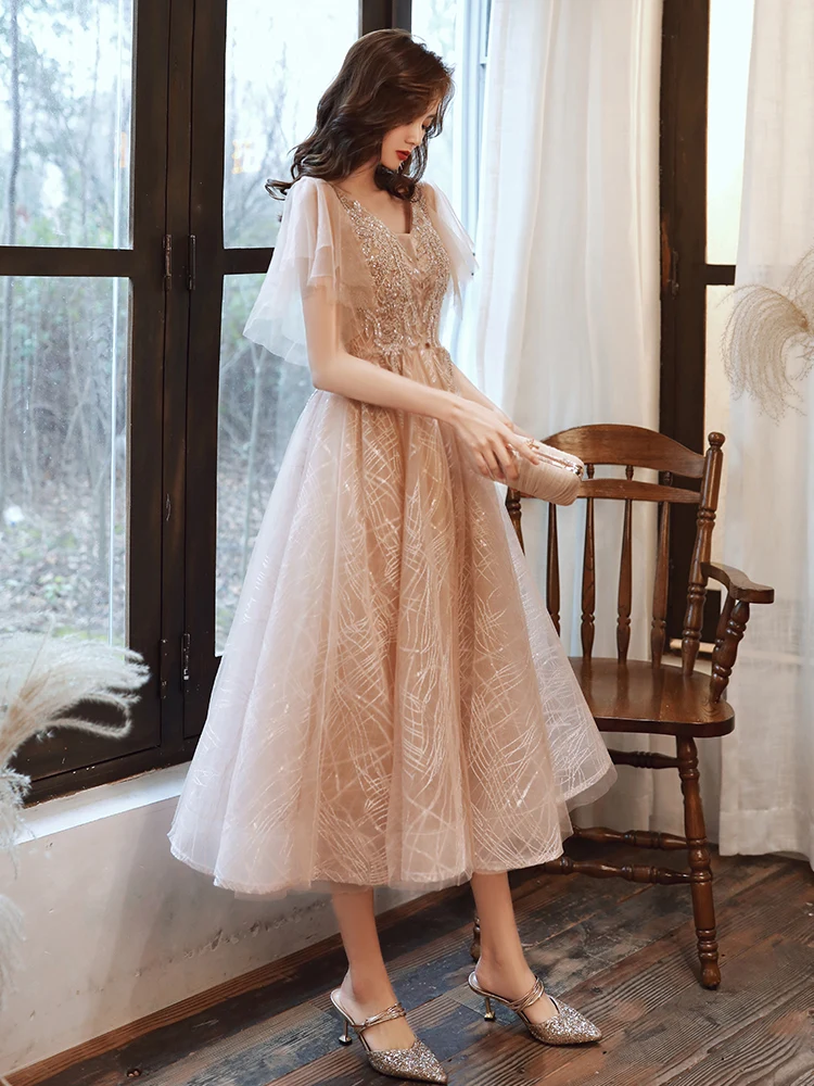 แชมเปญชุดราตรี V คอ Appliques ผู้หญิงวันเกิดชุดชายาวเลื่อม Tulle Gowns สำหรับพรหม