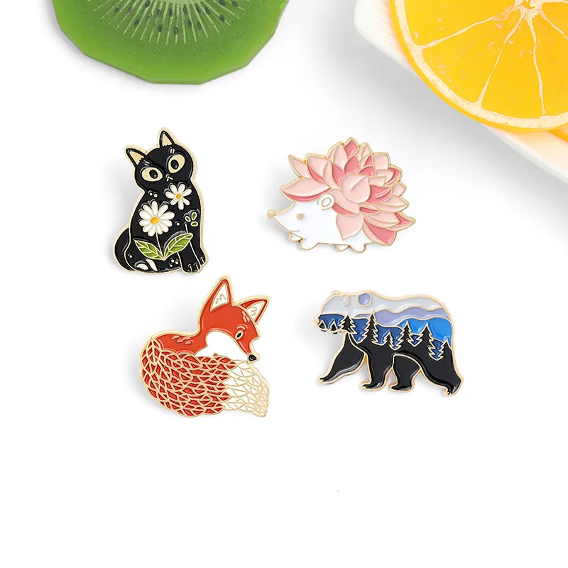 New Product Cartoon Flower Hedgehog Kitten Mountain Peak Polar Bear Fox Brooch Cute Fashion Small Animal Enamel Pin Jewelry Gift