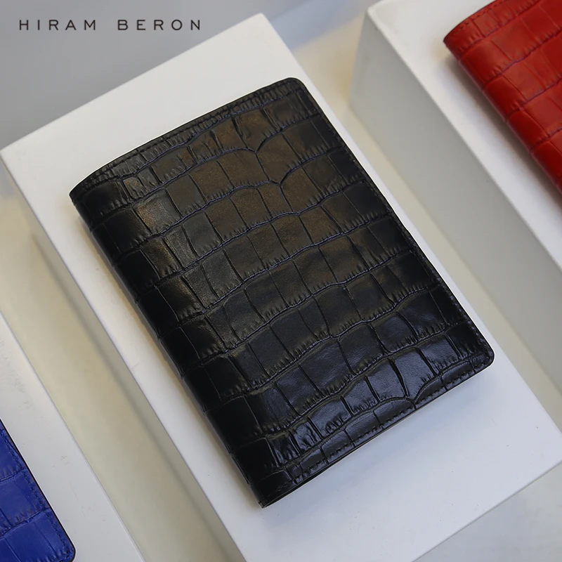 Hiram Beron Customizaed Leather Passport Case Italian Leather Crocodile Pattern Luxury Gift for Men Premium