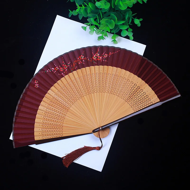 Classical Lady Folding Hand Fan Chinese Small Bamboo Craft Silk Fan Chinese Cheongsam Deraction Hand Fan Portable Ventilador