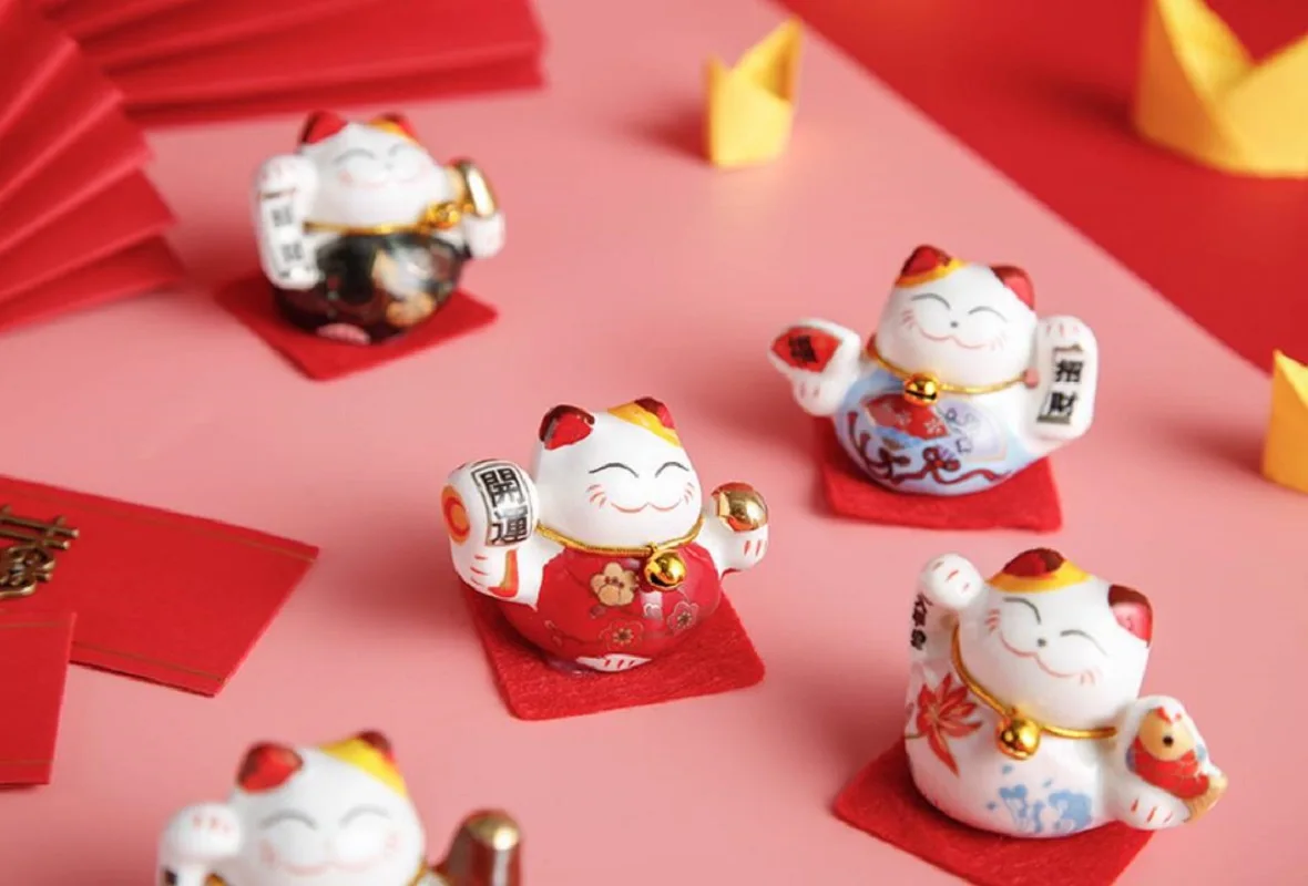 Set 5 PCS Maneki Neko Customized Mini Ceramic Lucky Cat 4.5x4.5x5cm Creative Cute Home Car Decor