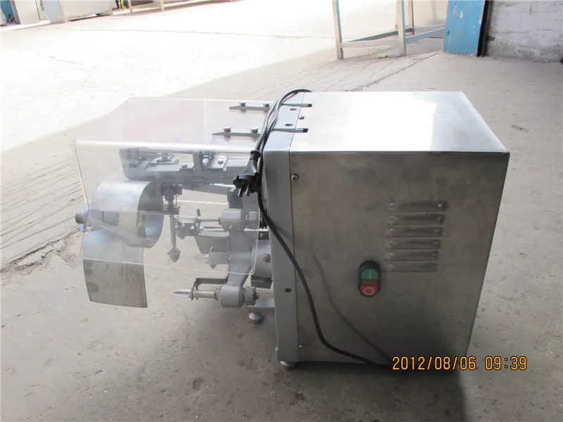 Apple Peeling Coring Splitting Machine Pear Peeler Cutter  Apple Skin Removing Machine