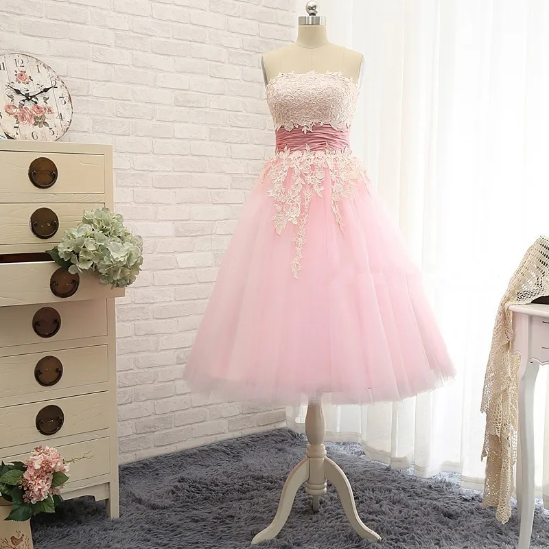 Mini vestido de novia corto rosa claro Apliques de encaje vestidos de bienvenida 2018 Borgoña A-line bajo 100 envío gratis